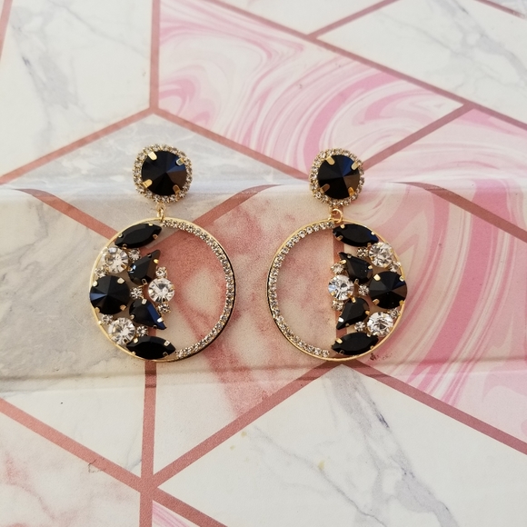 Black gemstones rhinestone earrings  with gold back, custom jewelry. - Picture 7 of 7
